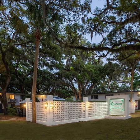 Queen'S Court Inn St. Simons Island Exterior photo
